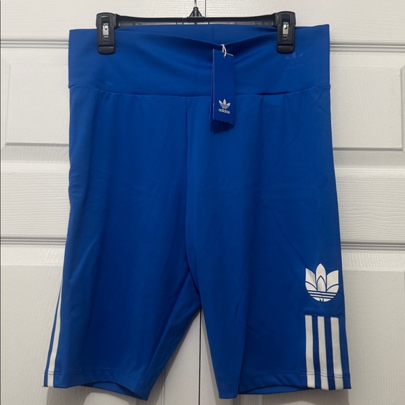 NWT adidas women’s biker short - Picture 1 of 3